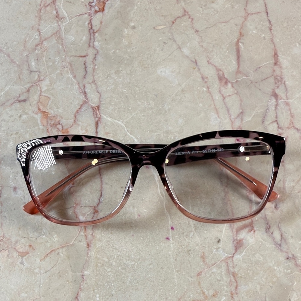 Stylish Tortoiseshell Prescription Eyeglasses